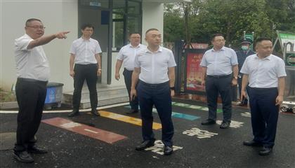 遂寧興業(yè)集團(tuán)召開“問題大排查、作風(fēng)大整治、工作大提升”專項(xiàng)行動(dòng)現(xiàn)場(chǎng)推進(jìn)會(huì)